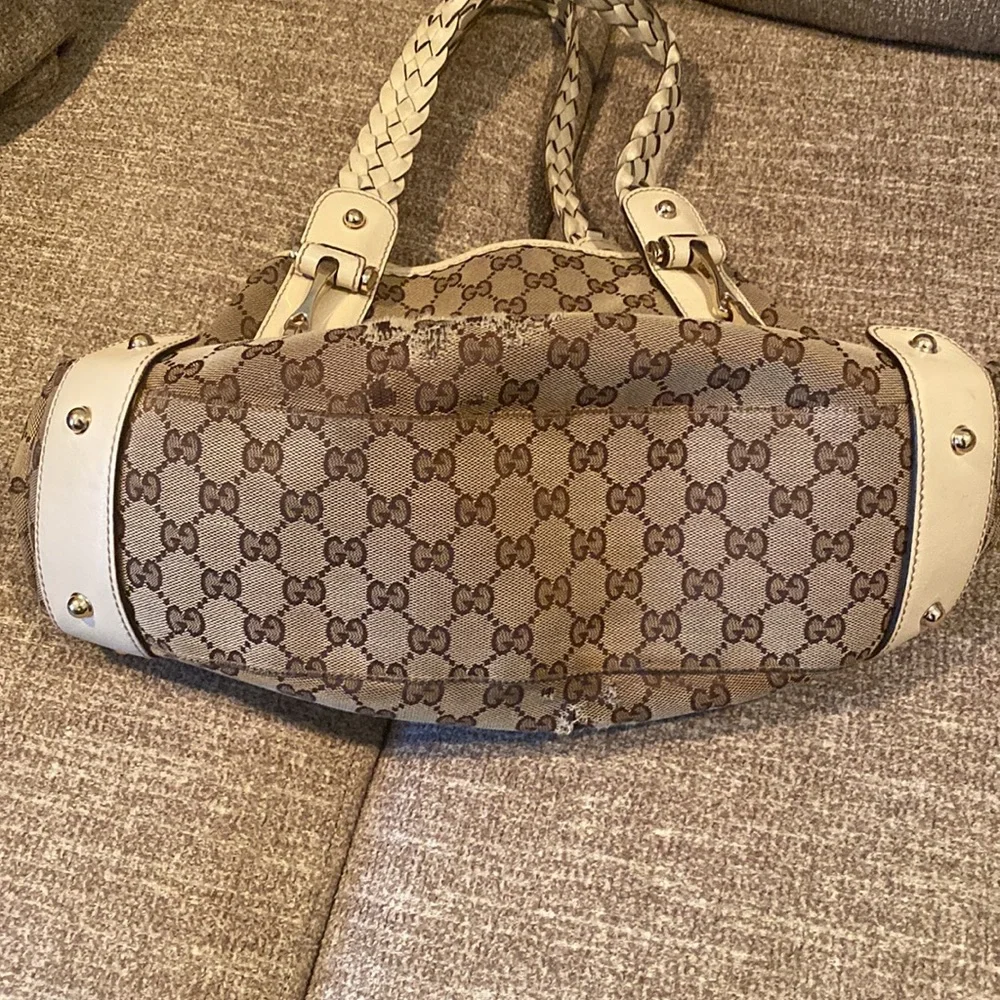 Gucci Handbag - Picture 8 of 10